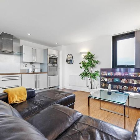 Lovely & Cosy 2 Beds London Skyline View Екстериор снимка