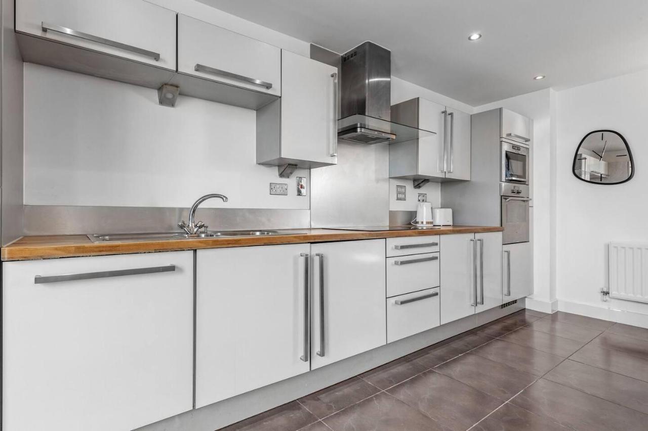 Lovely & Cosy 2 Beds London Skyline View Екстериор снимка