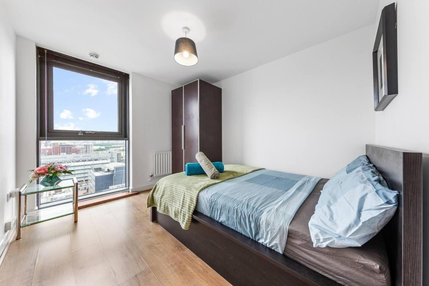 Lovely & Cosy 2 Beds London Skyline View Екстериор снимка