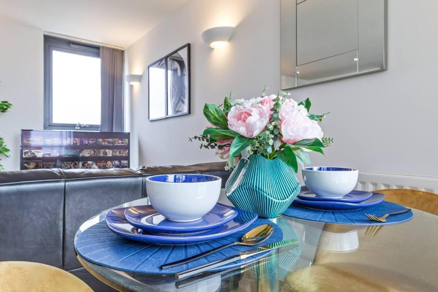 Lovely & Cosy 2 Beds London Skyline View Екстериор снимка